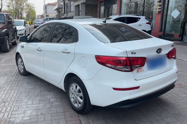 Used Kia K2 2015 Sedan 1.4L Automatic GLS Exterior 7