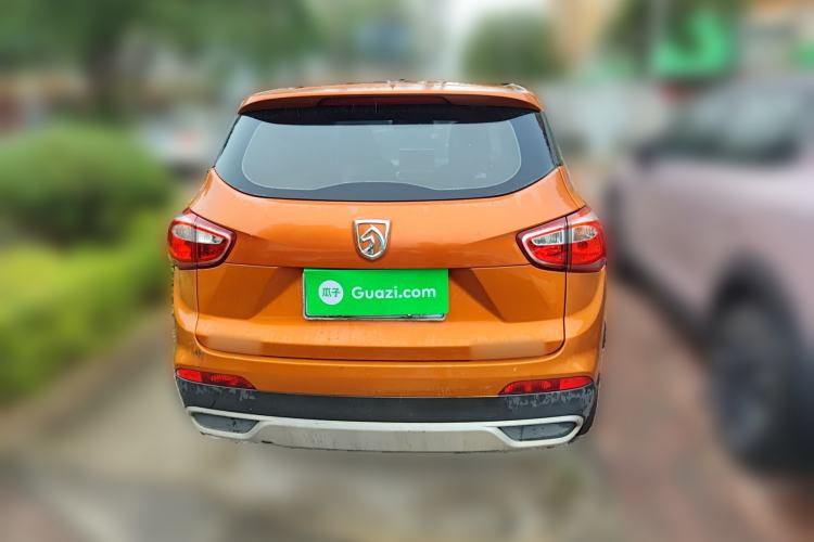 Used Baojun 510 2017 1.5L manual Comfort trim