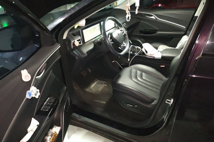 Used NETA U 2022 Zhi400 Pro Ternary Lithium
