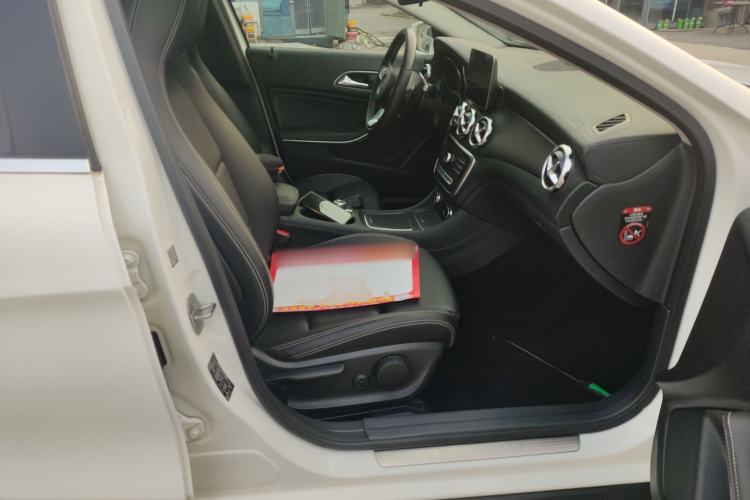 Used Mercedes-Benz GLA 2018 GLA 200 Fashion Model
