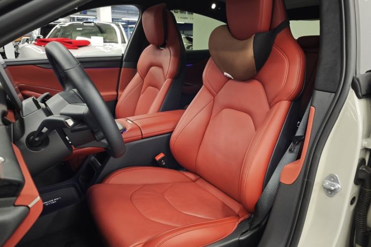 Used Xiaomi Auto SU7 2024 Four-Wheel Drive Ultra-Long Range Advanced Intelligent Driving Max Edition
