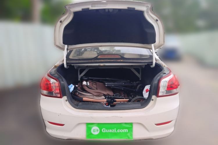 Used Baojun 630 2014 1.5L manual standard version Trunk