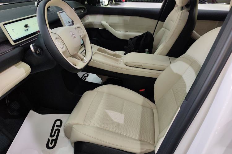 Used Nio ES6 2024 75 kWh Left Front Seat