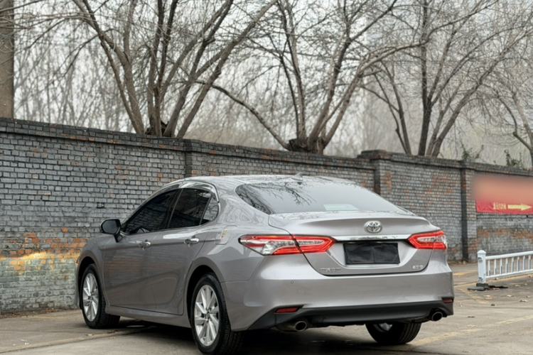 Used Toyota Camry 2021 2.0G Luxury Edition
