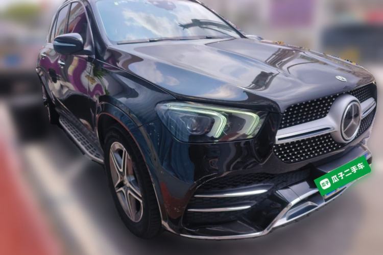 Used Mercedes-Benz GLE 2022 Refreshed GLE 450 4MATIC Luxury Edition Front Right 45 Deg