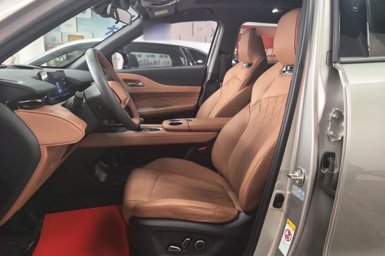 Used Changan UNI-Z New Energy 2024 Blue Whale Smart Electric iDD 125km Excellence Model
