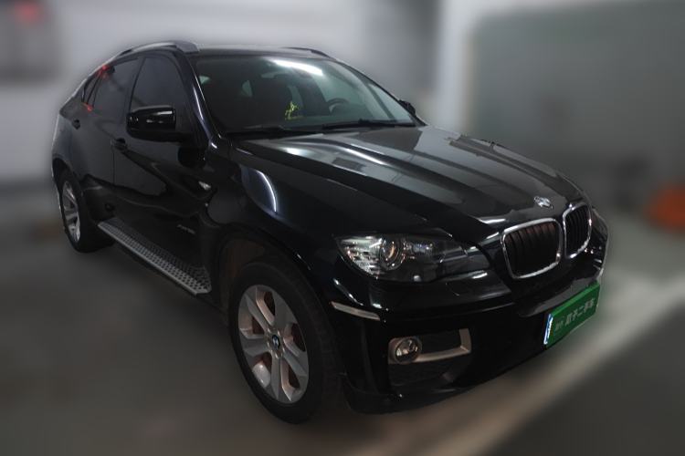 Used BMW X6 2012 xDrive35i Front Right 45 Deg