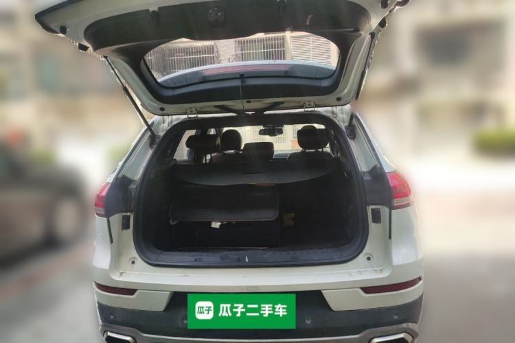 Used Haval H6 2017 Red-Label 1.3T Automatic Two-Wheel Drive ZhiShang Model Trunk