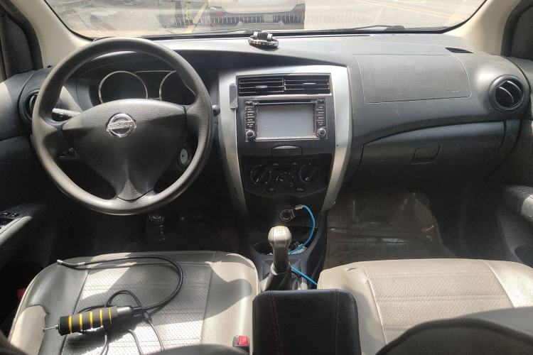 Used Nissan Livina 2013 1.6XE Manual Comfort Edition