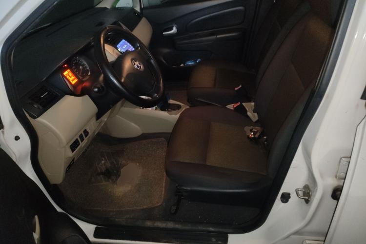 Used Venucia R50 2013 1.6L Automatic Fashion Edition