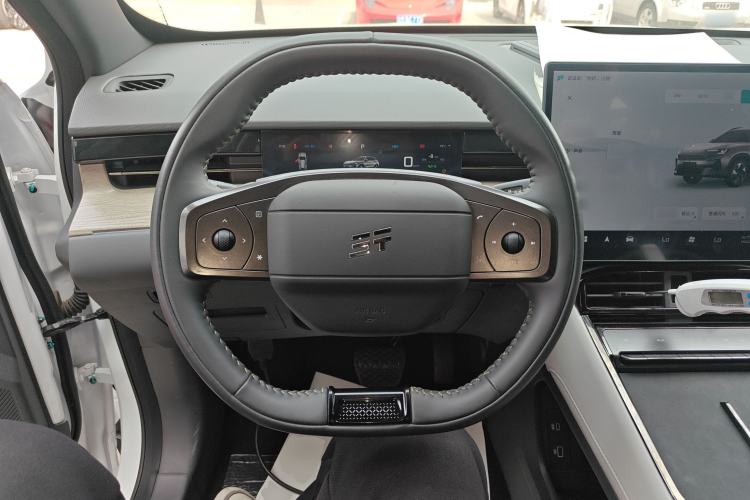 Used JETOUR Shanhai L6 2024 1.5TD DHT MAX
