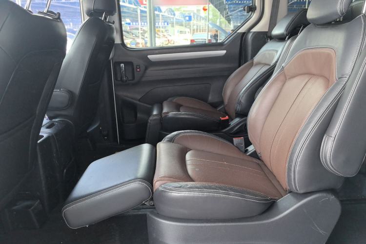 Used SAIC MAXUS G10 2014 2.0T Automatic Executive Edition