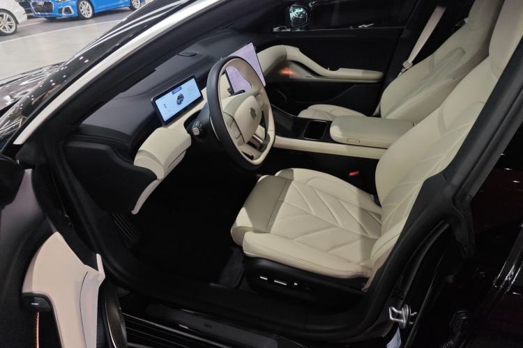 Used Nio ET5T 2025 75 kWh Touring Left Front Seat