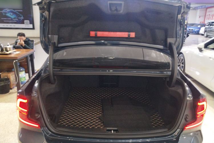 Used Volvo S60 2021 T4 Zhiyi Luxury Edition