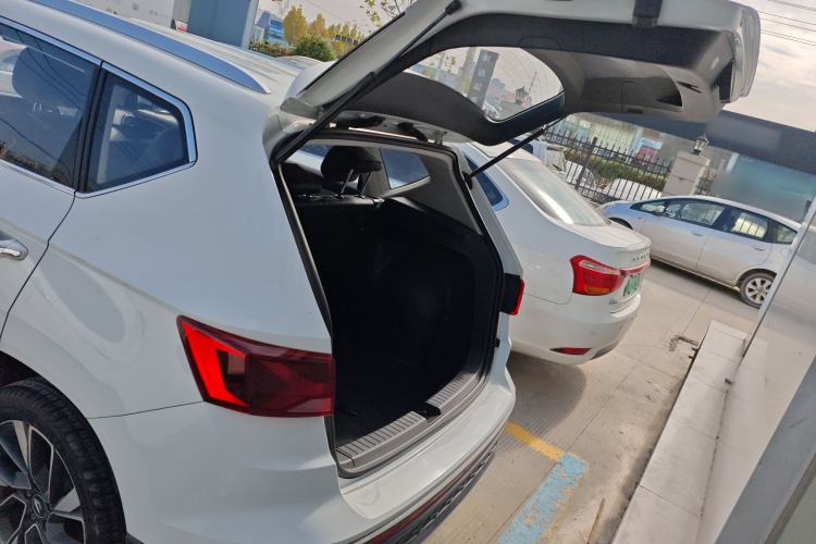 Used Jetta VS5 2022 280TSI Automatic Glory Edition Trunk