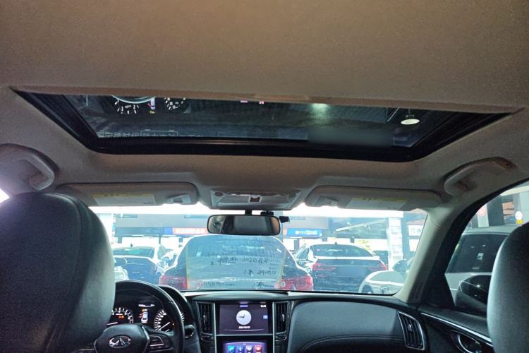 Used Infiniti Q50L 2018 2.0T Comfort Edition China VI Standard
