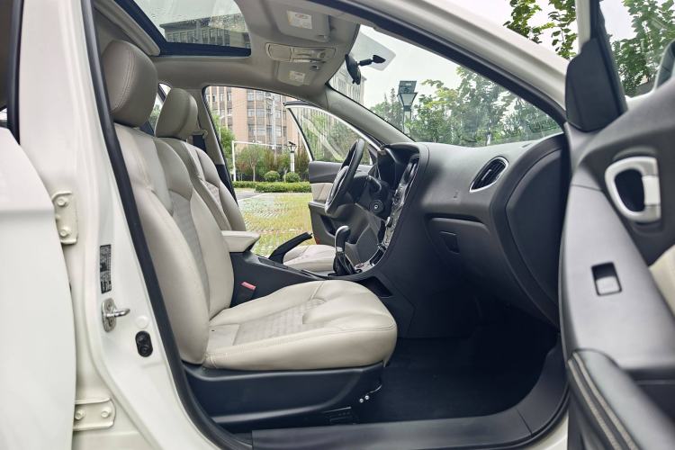 Used GAC Trumpchi GA3S Vision 2014 1.6L Manual Luxury ESP Version