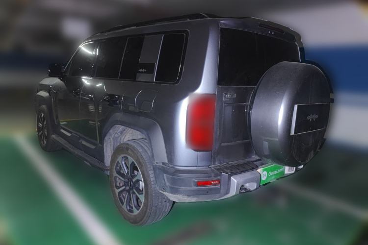 Used Formula Leopard 5 2023 Navigator Edition Rear Left 45 Deg