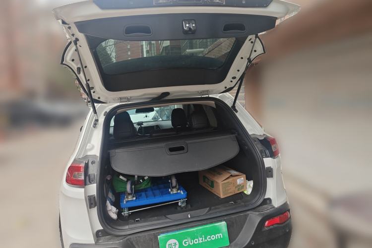 Used Jeep Cherokee 2016 2.0L Superior Edition
