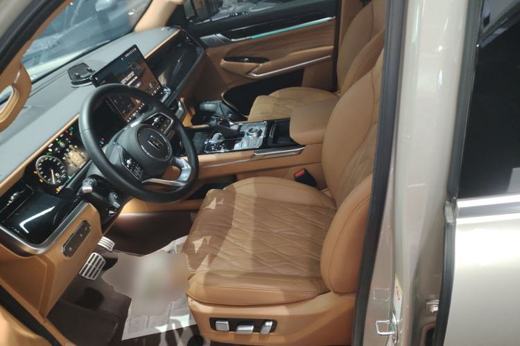 Used Tank 500 New Energy 2023 Hi4-T Left Front Seat