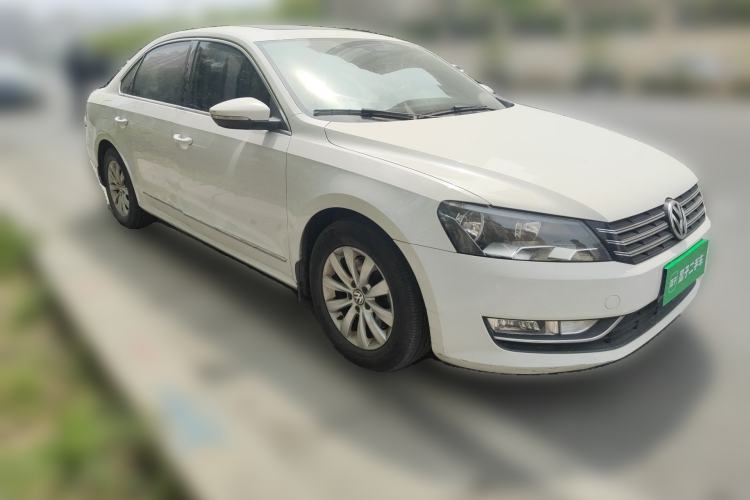 Used Volkswagen Passat 2013 1.8TSI DSG Prestige Edition Front Right 45 Deg