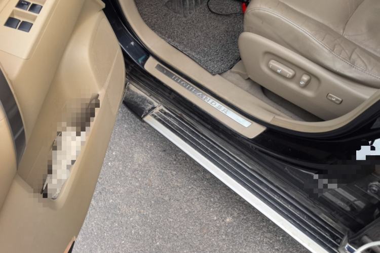 Used Toyota Highlander 2013 2.7L Two-Wheel Drive 7-Seater Zijin Edition Driver Seat