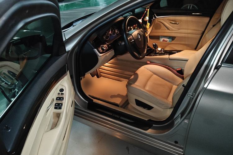 Used BMW 5 Series 2012 530Li Leading Model