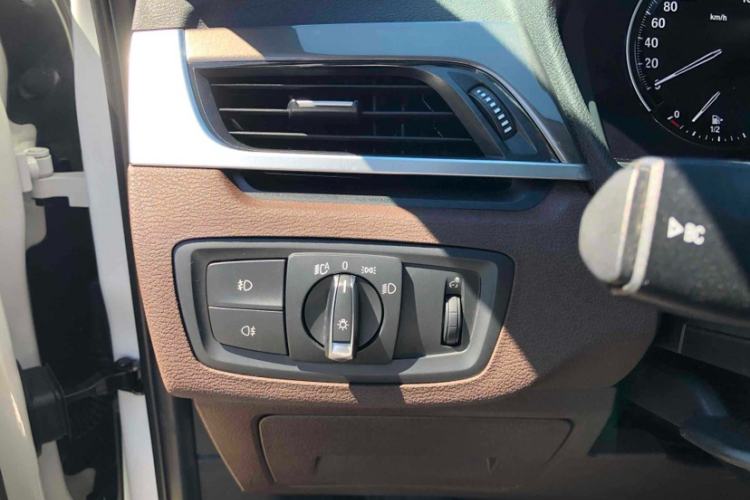 Used BMW X1 New Energy 2019 xDrive25Le Mileage Upgrade Version Interior 8