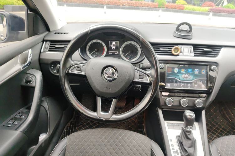 Used Skoda Octavia 2018 TSI280 DSG Luxury Edition Steering Wheel