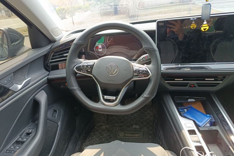 Used Volkswagen Magotan 2024 380TSI DSG Prestige Edition DaMai Package Steering Wheel