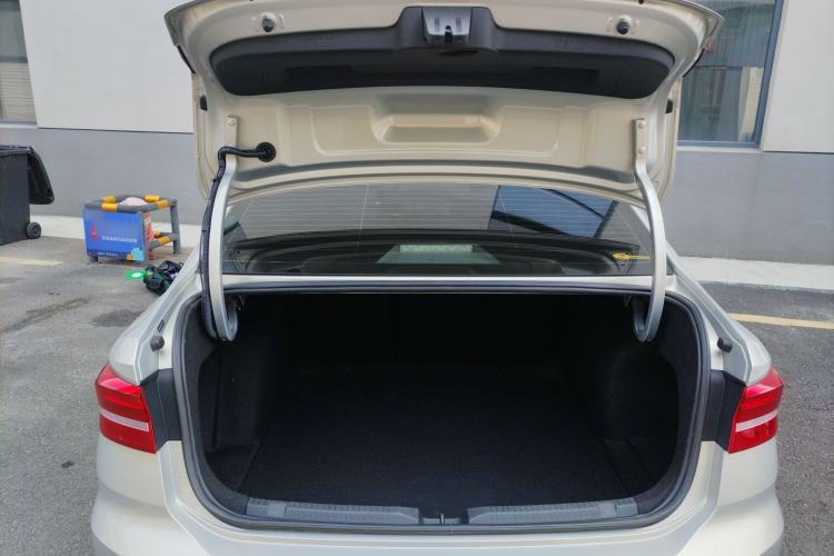 Used Volkswagen Lavida 2018 1.5L Automatic Comfort Edition China V Standard Trunk