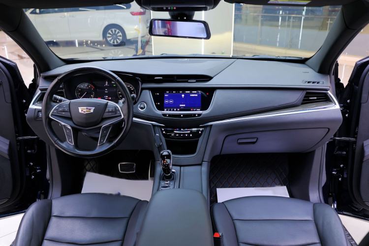 Used Cadillac XT5 2021 2.0T Four-Wheel Drive Premium Edition Interior 3