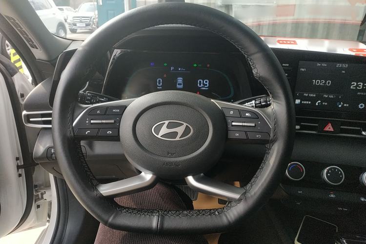 Used Hyundai Elantra 2023 1.5L CVT GLX Elite Edition Steering Wheel