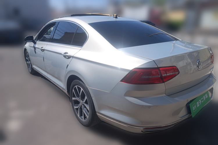 Used Volkswagen Magotan 2017 330TSI DSG Luxury Model
