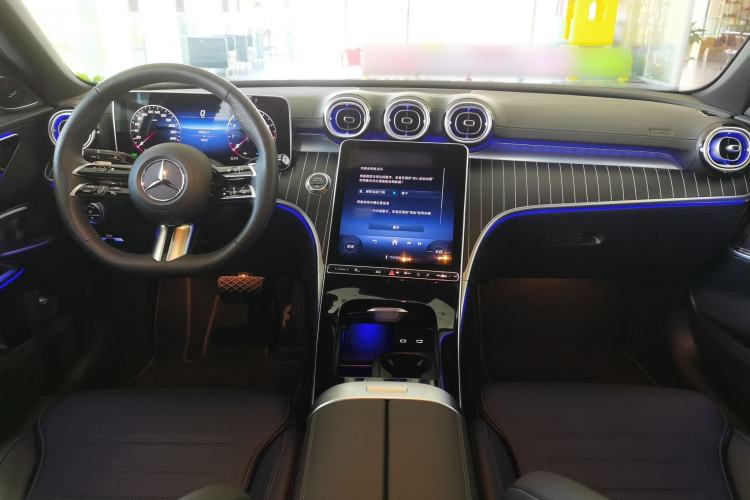 Used Mercedes-Benz C-Class 2024 Facelifted C-Class 260 L Night Edition Sports Version Center Console