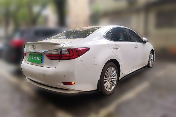 Used Lexus ES 2015 200 Elite Edition Rear Right 45 Deg