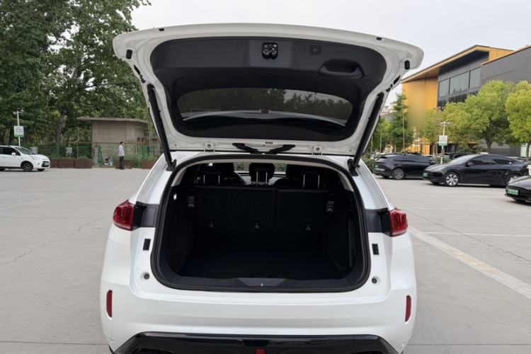 Used Wey VV7 2017 2.0T Ultra-Luxury Version Trunk