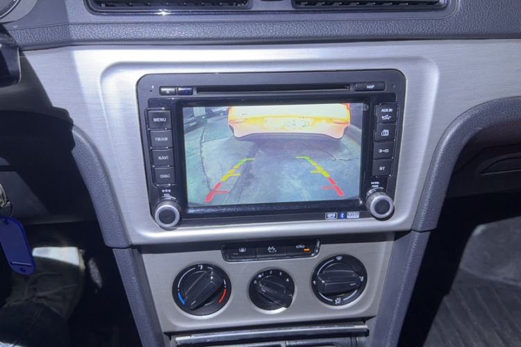 Used Volkswagen Lavida 2013 Revised Version 1.4 TSI DSG Comfort Edition Audio And AC Panel