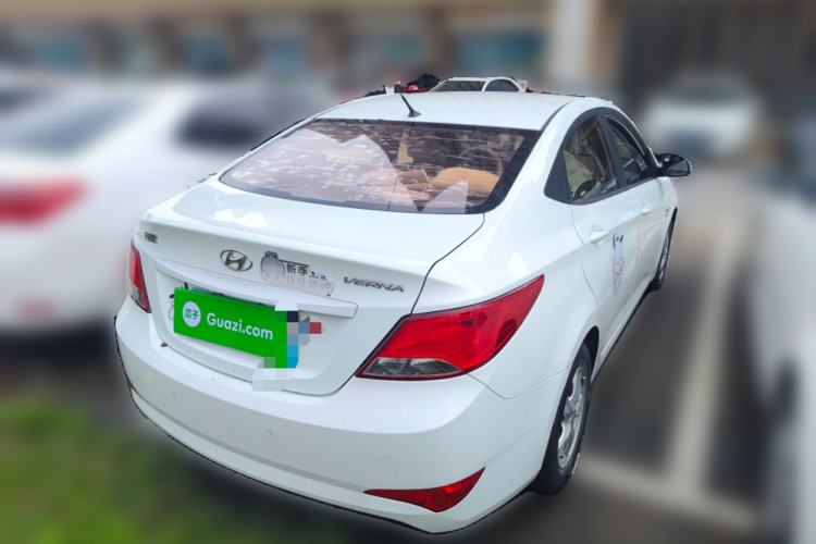 Used Hyundai Verna (older generation) 2016 1.4L Automatic Smart GLS Rear Right 45 Deg