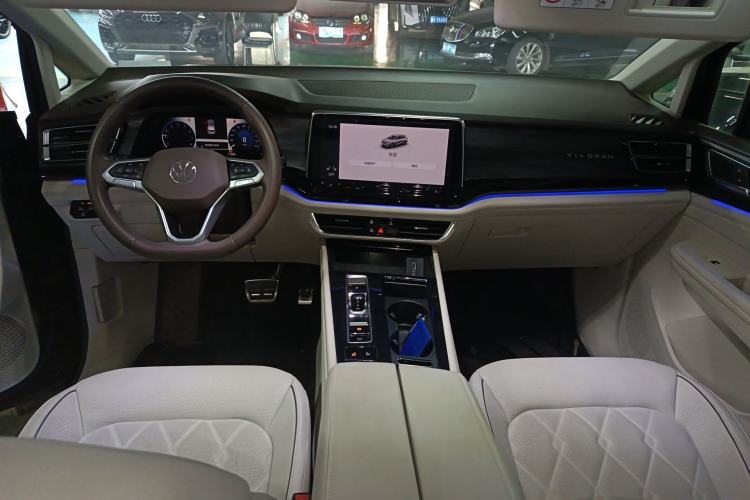 Used Volkswagen Viloran 2024 380TSI Premium Edition Center Console