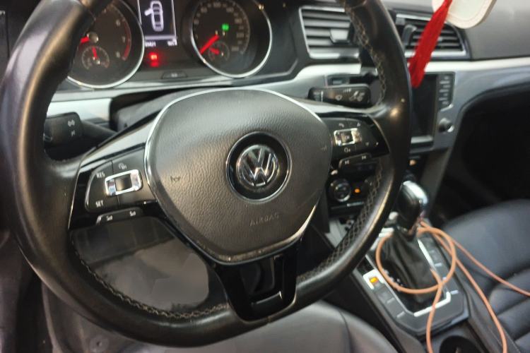 Used Volkswagen Lamando 2018 280TSI DSG Comfort Edition Steering Wheel