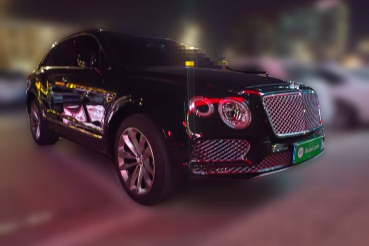 Used Bentley Bentayga 2018 4.0T V8 Front Right 45 Deg