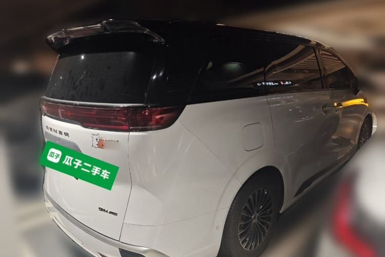 Used Denza D9 2022 DM-i 970 Four-Wheel Drive Flagship Model
