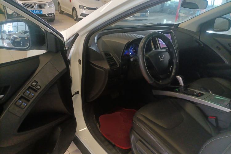 Used Luxgen U6 SUV 2015 1.8T Charm Model
