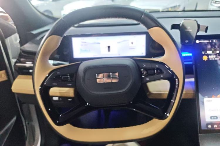 Used Geely Galaxy L6 2023 60km PLUS
