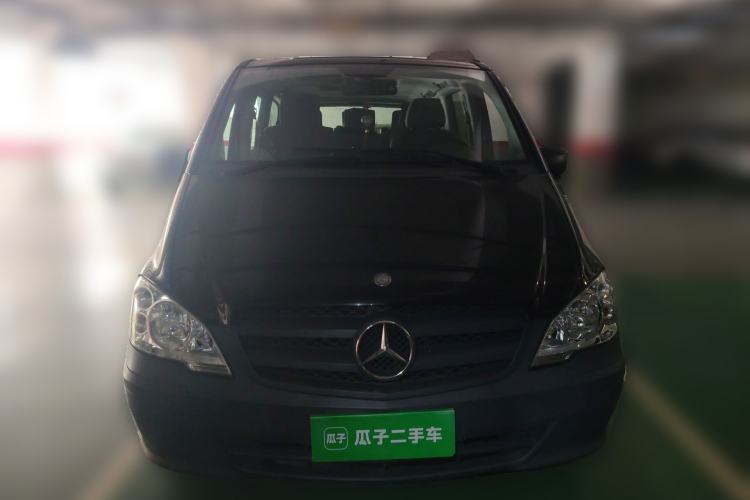 Used Mercedes-Benz Vito 2011 2.5L 7-seater executive version