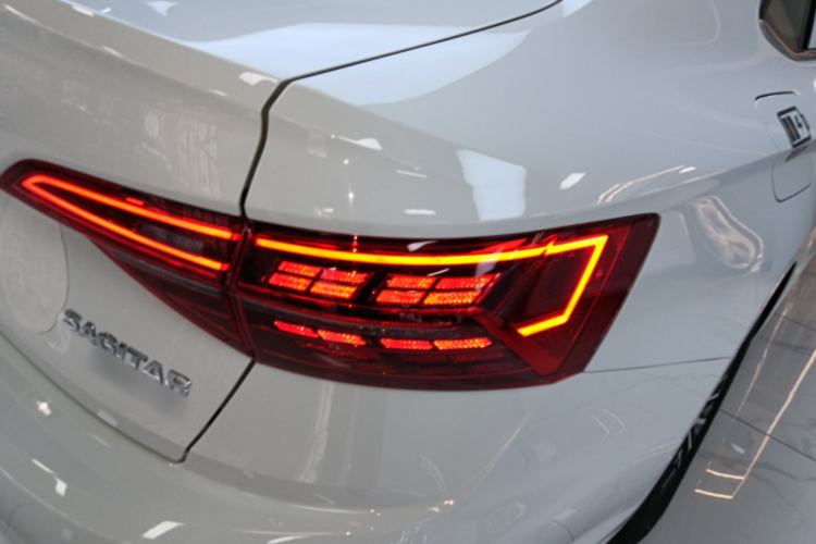 Used Volkswagen Sagitar 2021 280TSI DSG Comfort Connect Edition Right Rear Taillight