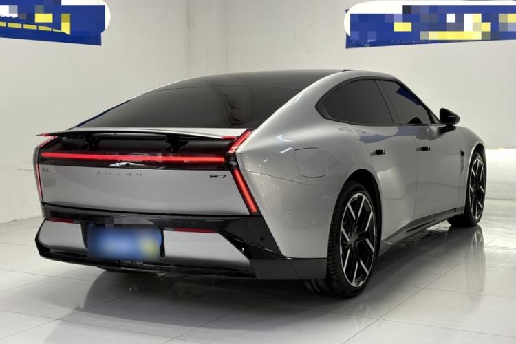 Used XPeng P7 2025 Model—750 All-Wheel-Drive High-Performance Ultra