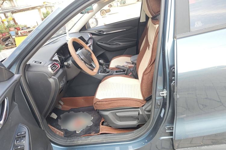 Used CHANGAN OSHAN X5 2021 Revised Version 1.6L Manual Luxury Edition
