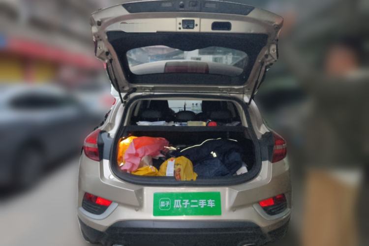 Used Geely Auto Emgrand GS 2016 Elegant Edition 1.3T Automatic ZhenShang Model Trunk